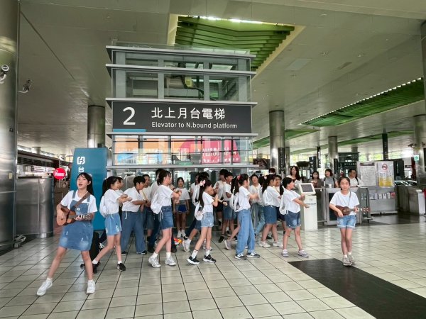114年高鐵快閃英語歌唱舞蹈