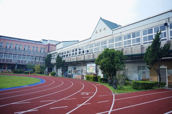 2025年4月校景